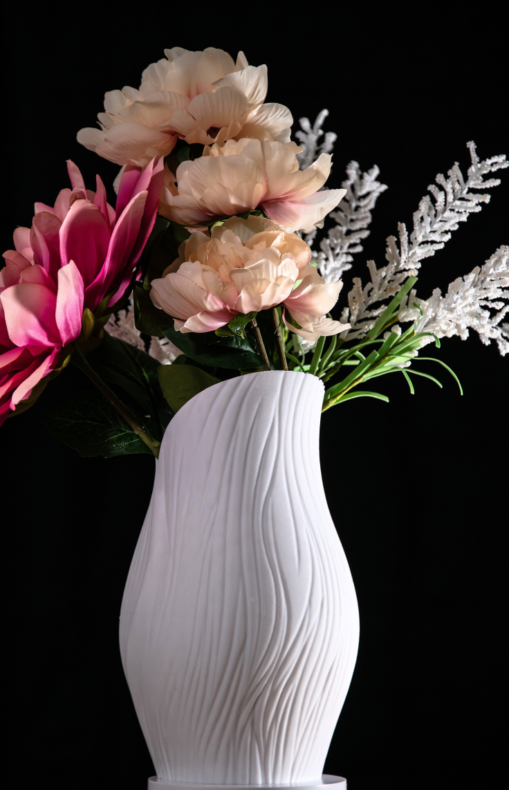 ๐ฟ Wave Bloom Vase โ Textured Matte White 3D Printed Decor